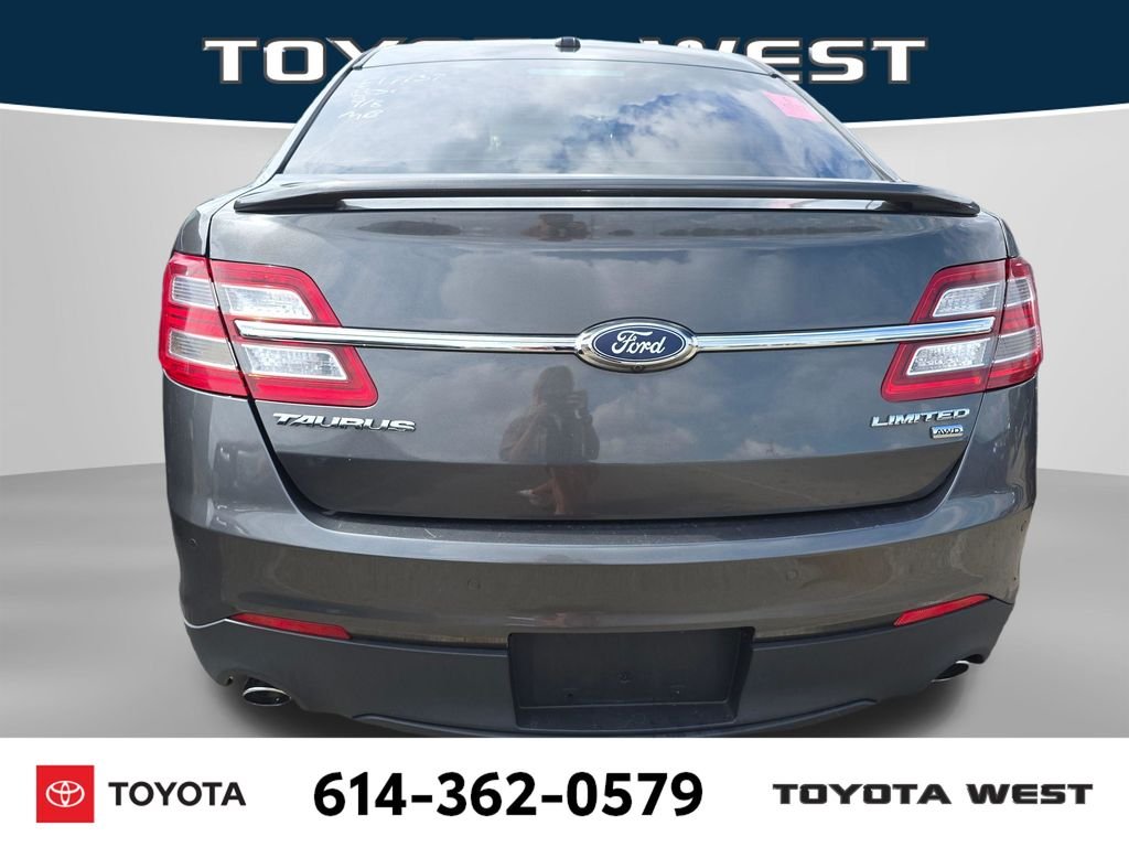 Used 2019  Ford Limited image 4
