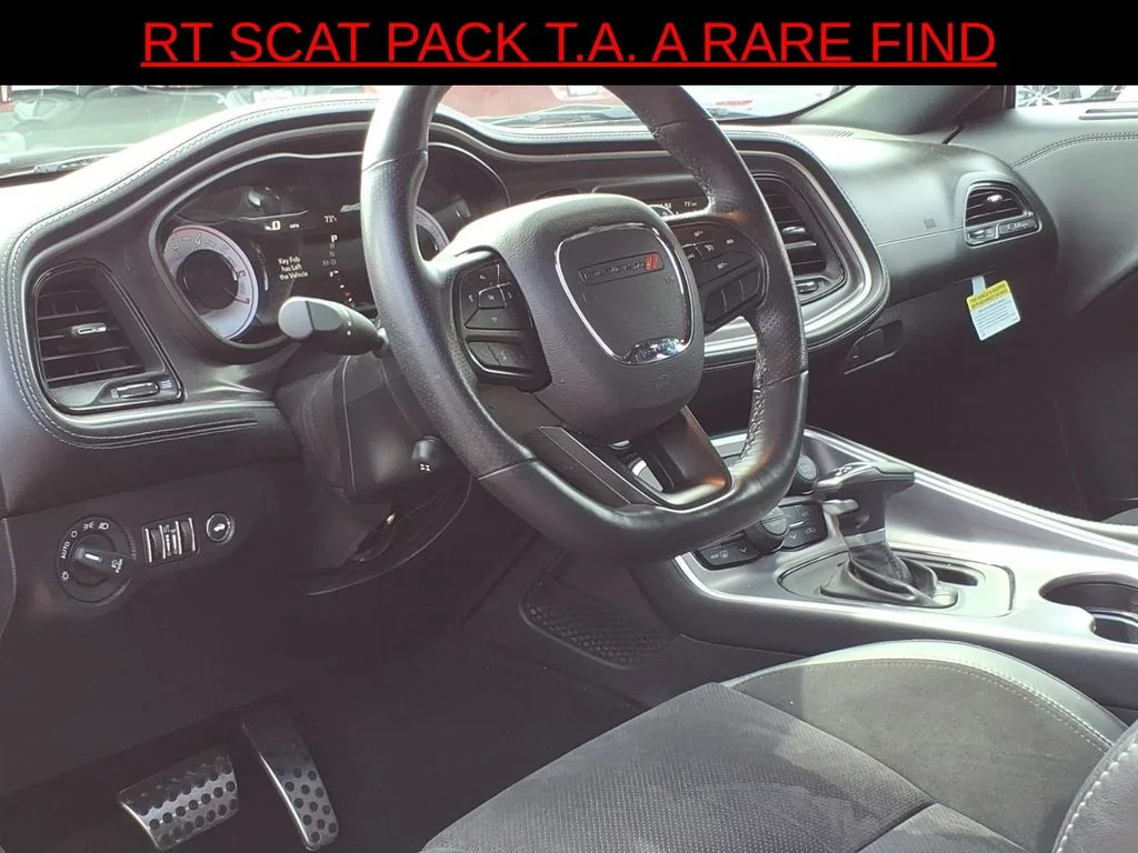 Used 2022 Red Dodge R/T Scat Pack image 9