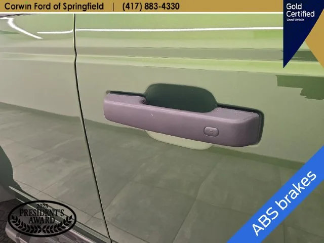 Certified Used 2023 Eruption Green Metallic Ford Wildtrak image 10