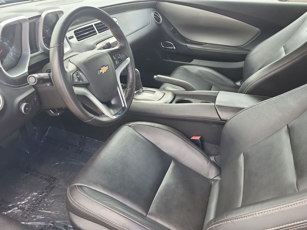 Used 2015 White Chevrolet 2LT image 12
