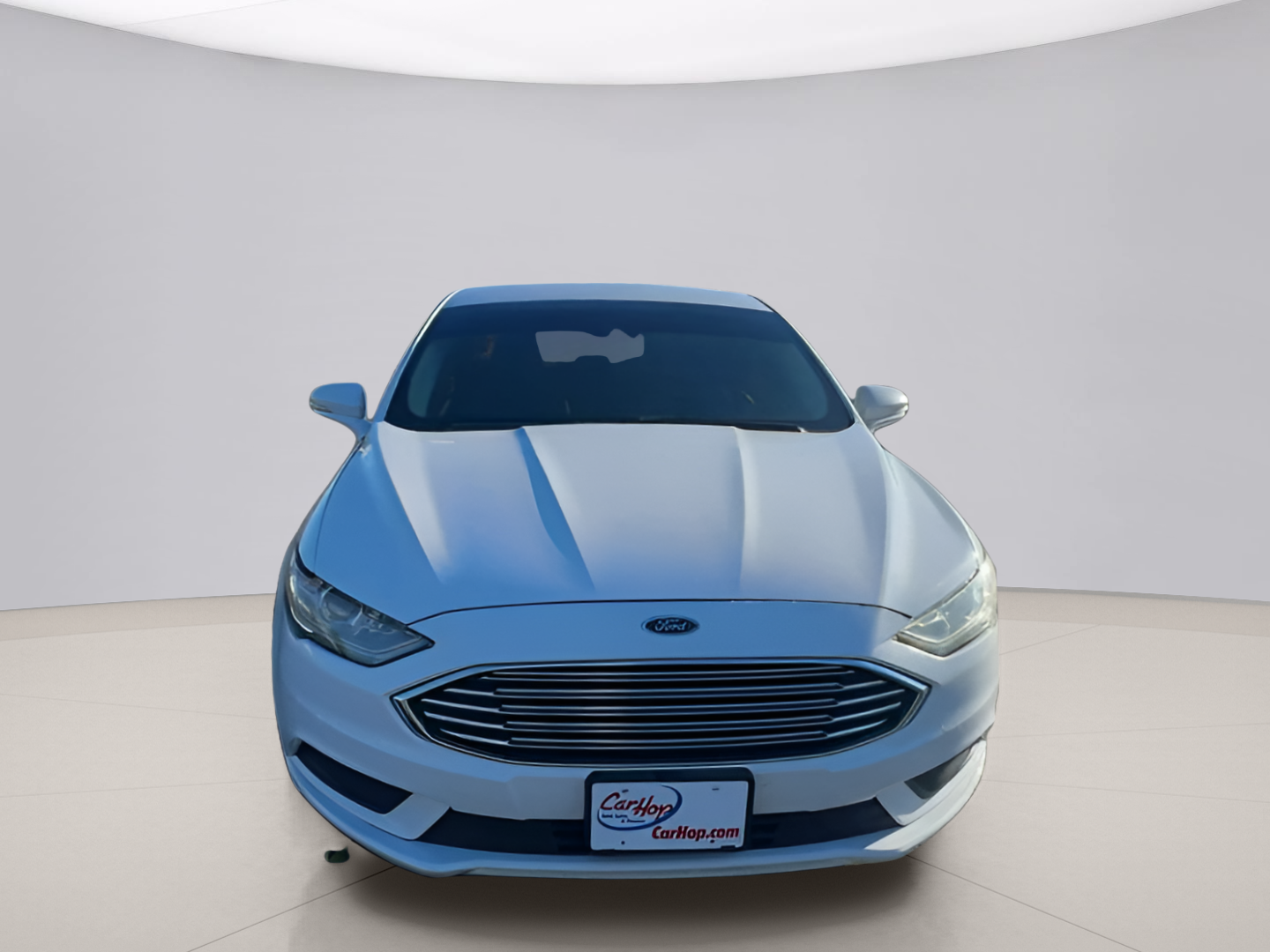 2018 Ford Fusion SE photo 2