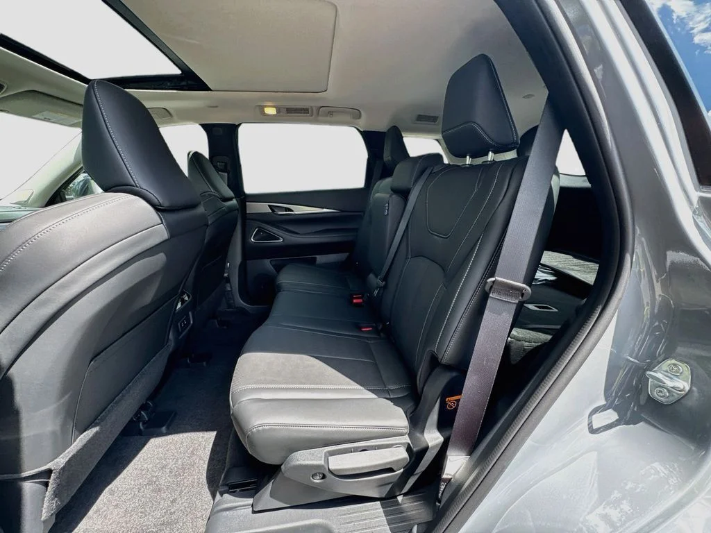 New 2027 HARBOR GRAY INFINITI Luxe FWD image 26