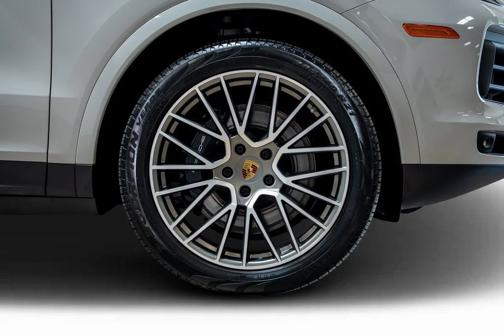 Used 2022  Porsche S Platinum Edition image 18