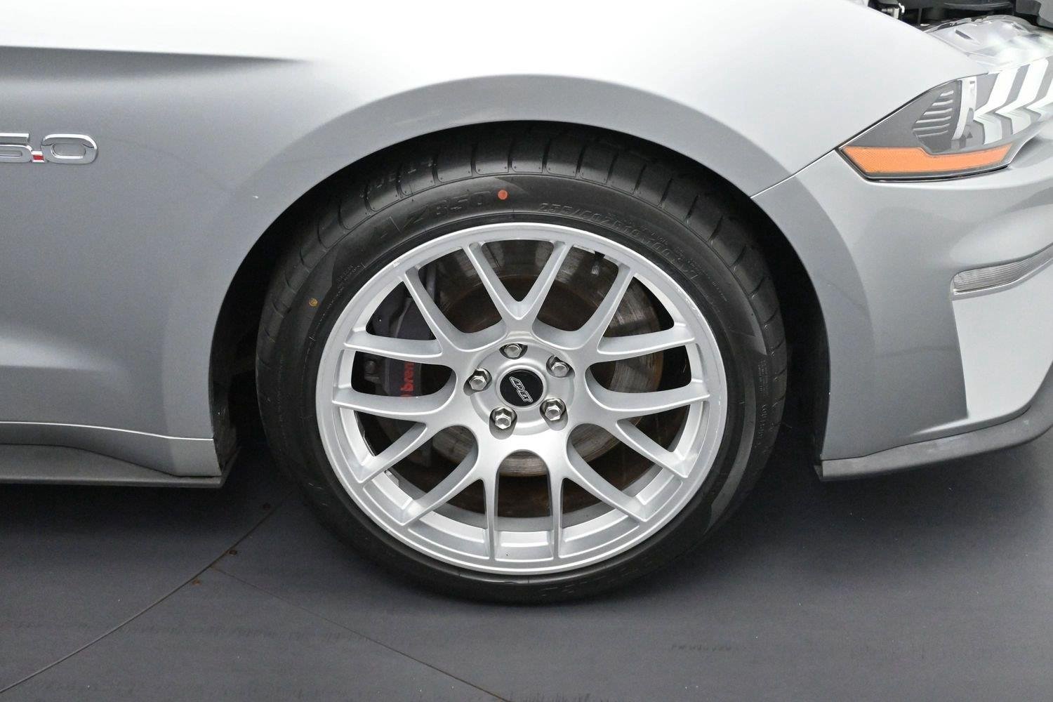 Used 2020 Iconic Silver Ford GT image 31