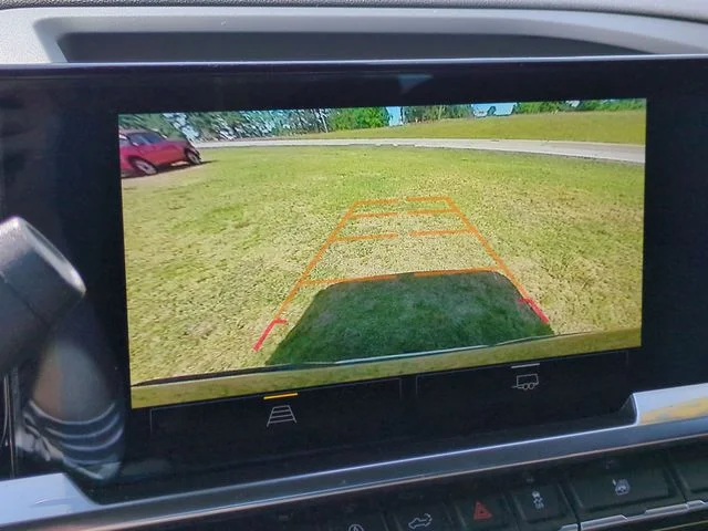 Used 2023 Gray Chevrolet LT image 17
