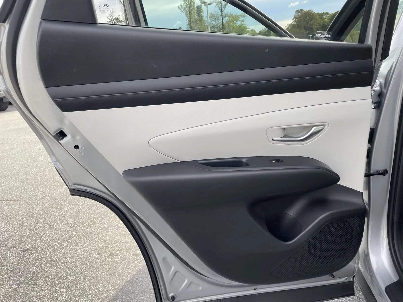 Used 2025 Shimmering Silver Hyundai SEL image 2