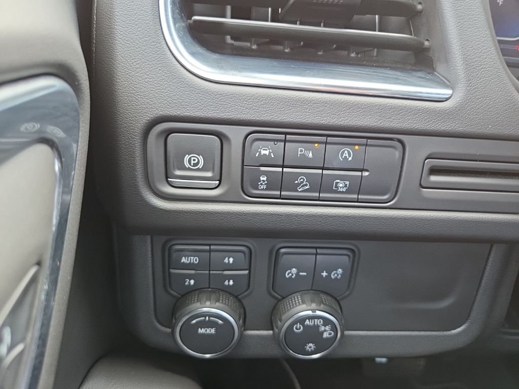 Used 2024 Radiant Red Chevrolet Z71 image 24