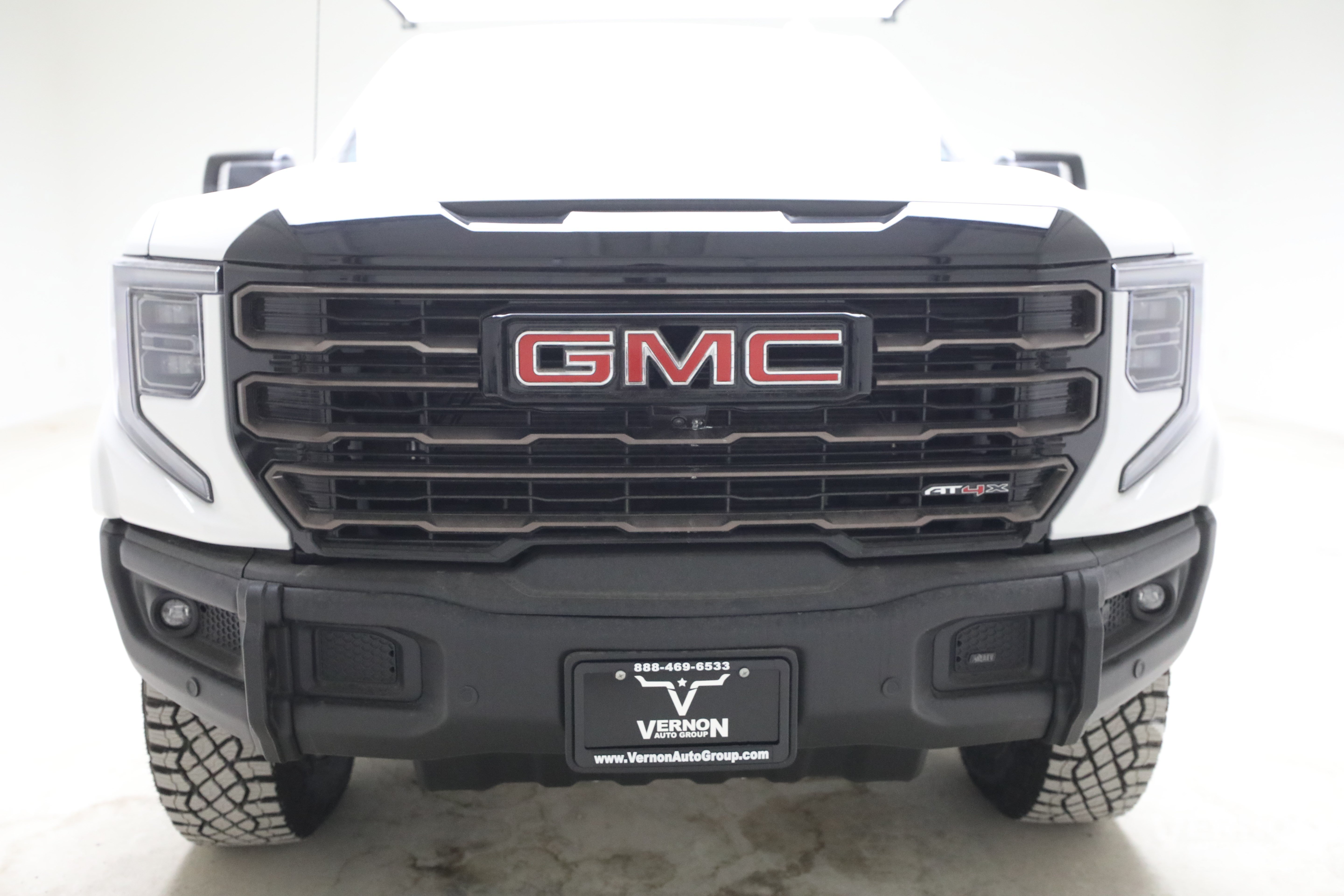 New 2026 Summit White GMC N image 8