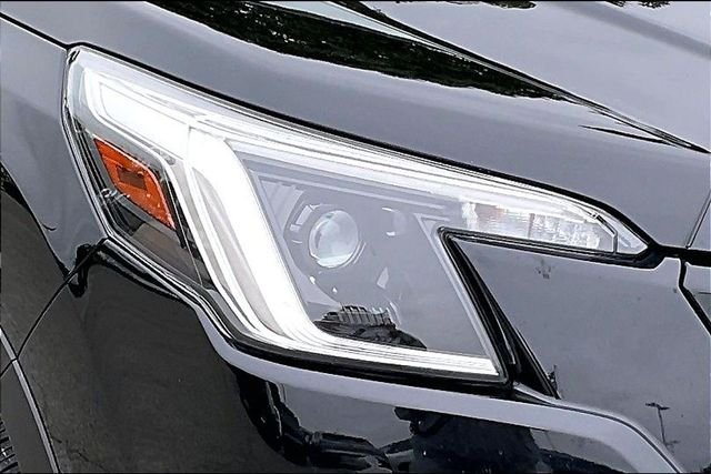 Used 2022 Black Subaru Premium image 27