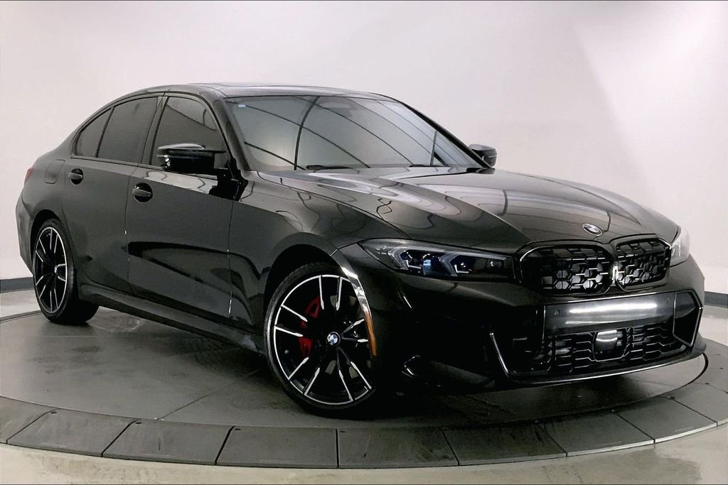 Used 2023 Black Sapphire Metallic BMW  image 33
