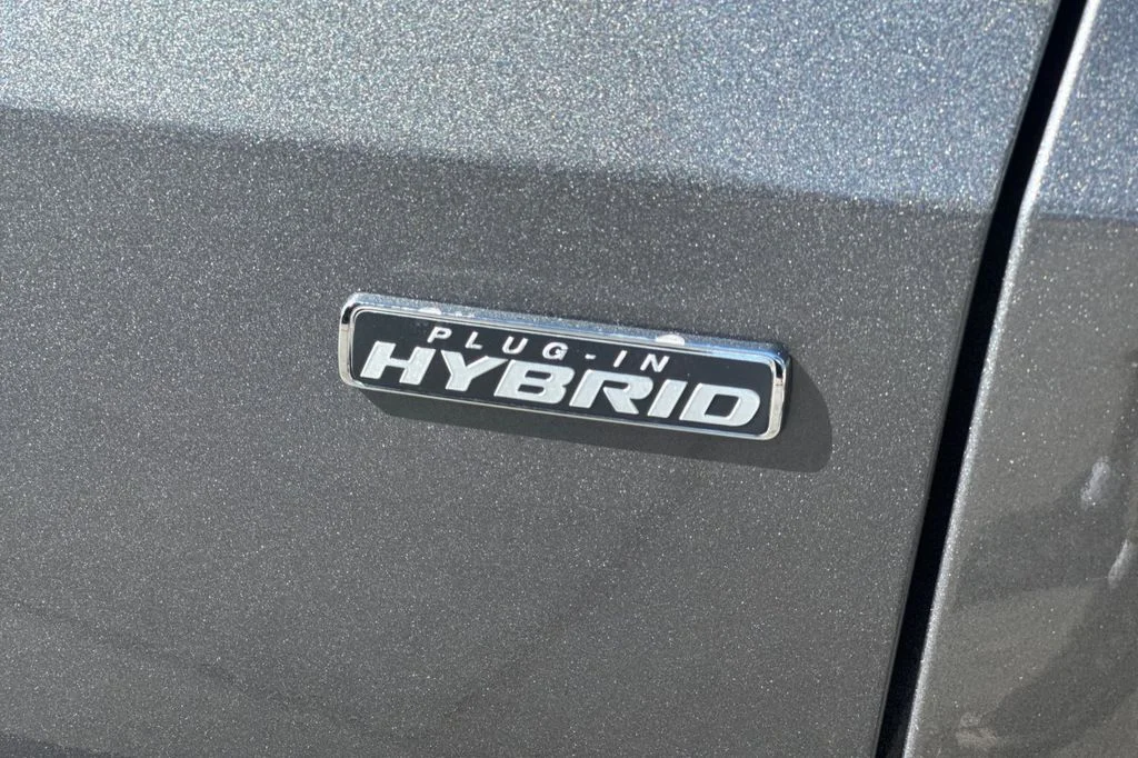 Used 2025 Gray Metallic Ford 700A image 30