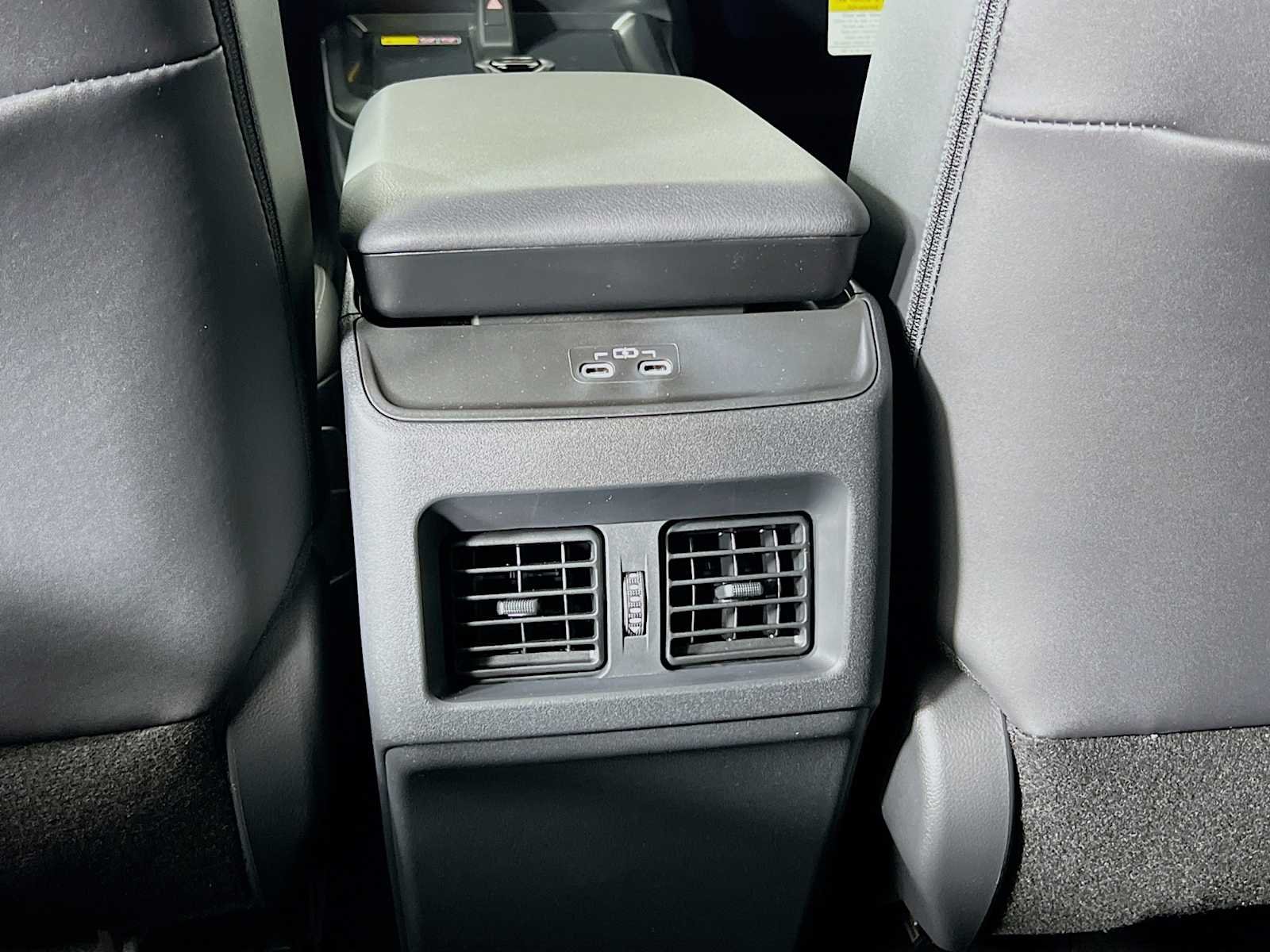 2026 Toyota C-HR — photo 15