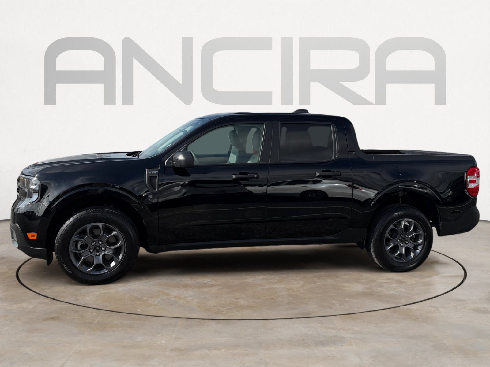 Used 2026 Shadow Black Ford XLT image 4