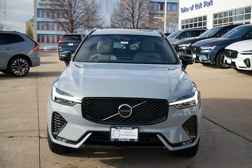 New 2026 Vapour Grey Volvo Core image 5