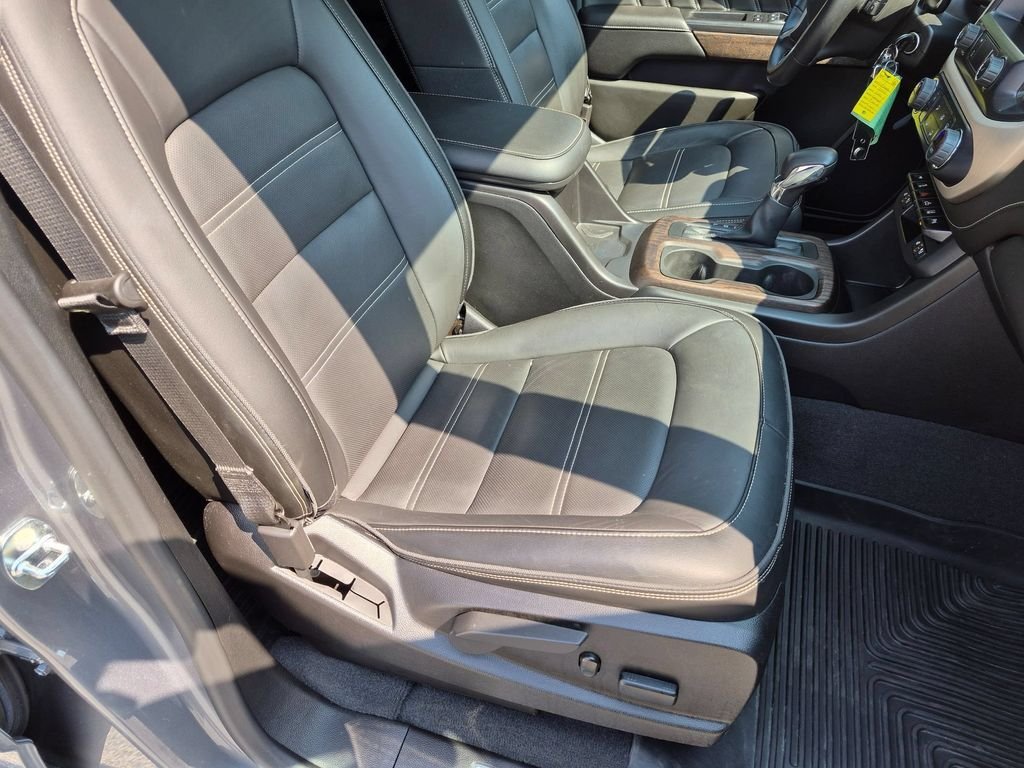 Used 2022 Gray GMC Denali image 28