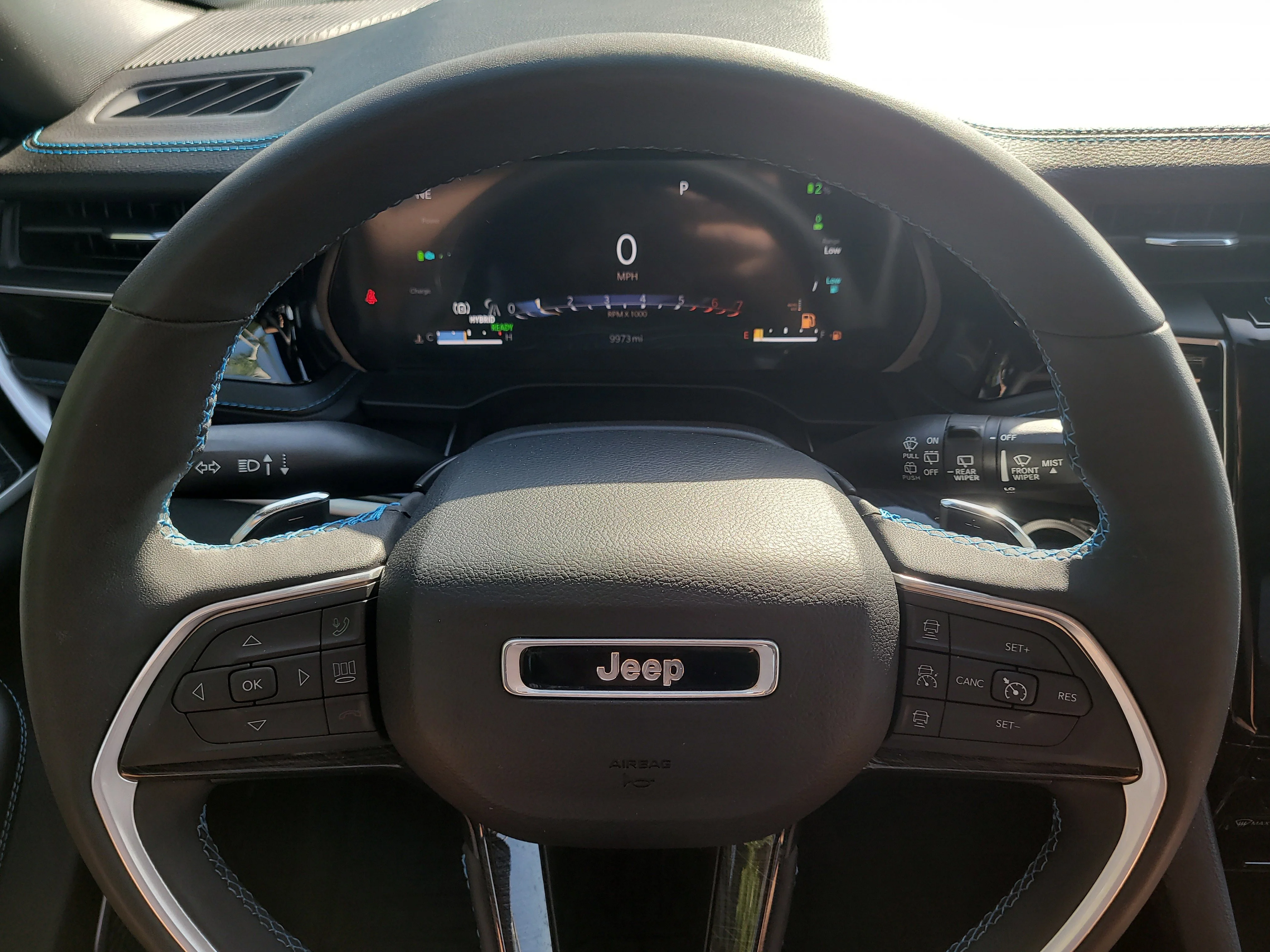 Used 2024 Bright White Clearcoat Jeep Trailhawk image 31