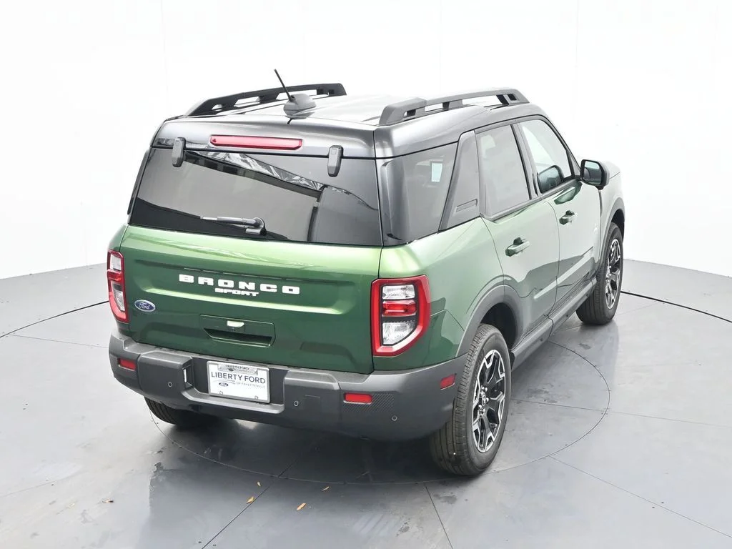 New 2025 Eruption Green Metallic Ford Outer Banks® image 30
