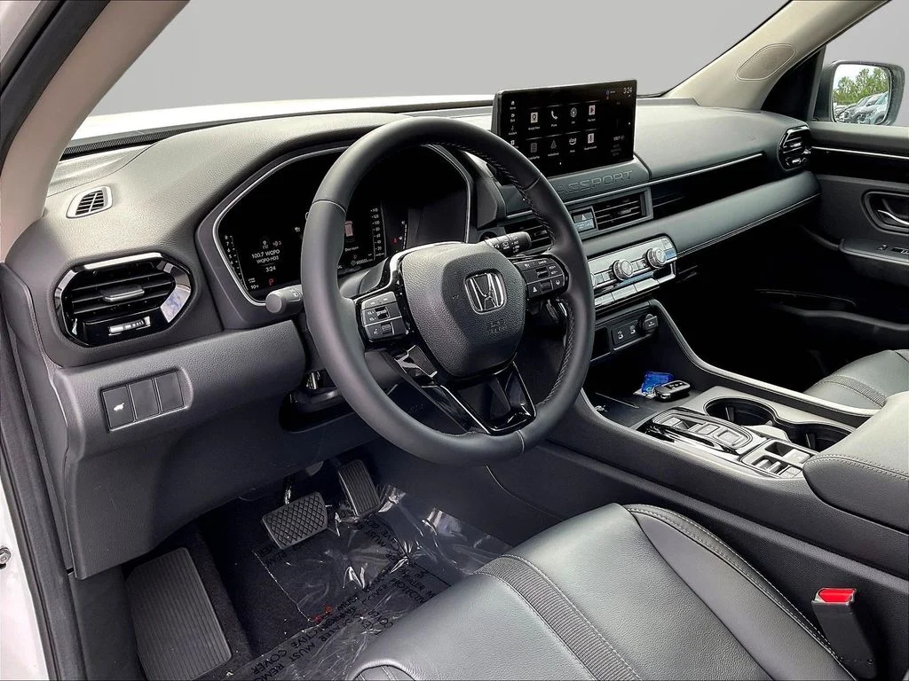New 2026 Platinum White Pearl Honda RTL image 16