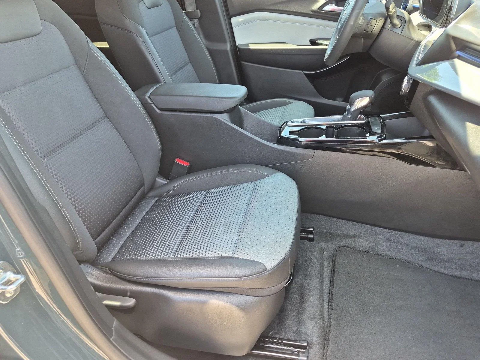 Used 2025 Cypress Gray Chevrolet LT image 36