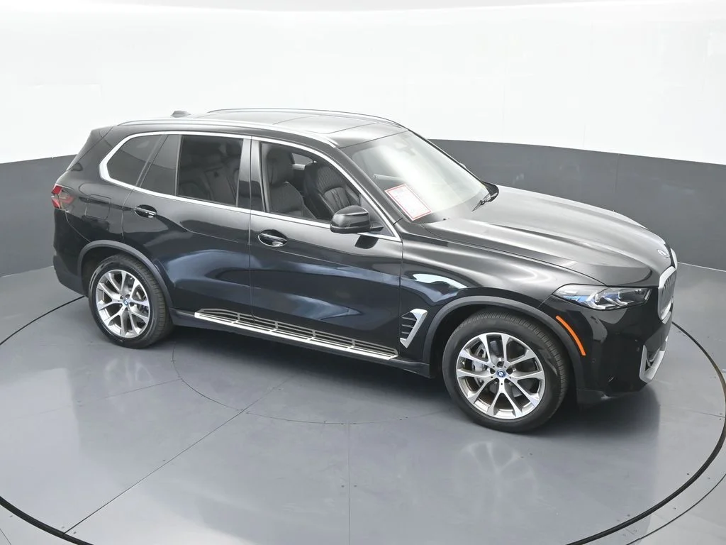 Used 2025 Black Sapphire Metallic BMW xDrive50e image 59