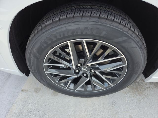 New 2026 Wind Chill Pearl Lexus PREMIUM AWD image 10
