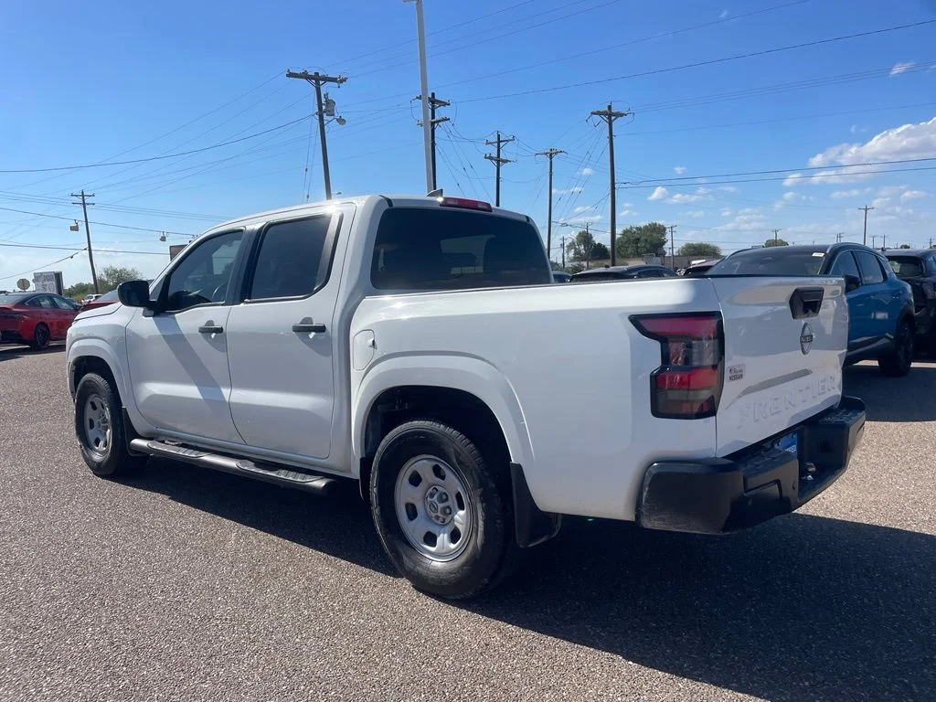 Used 2024 White Nissan S image 5