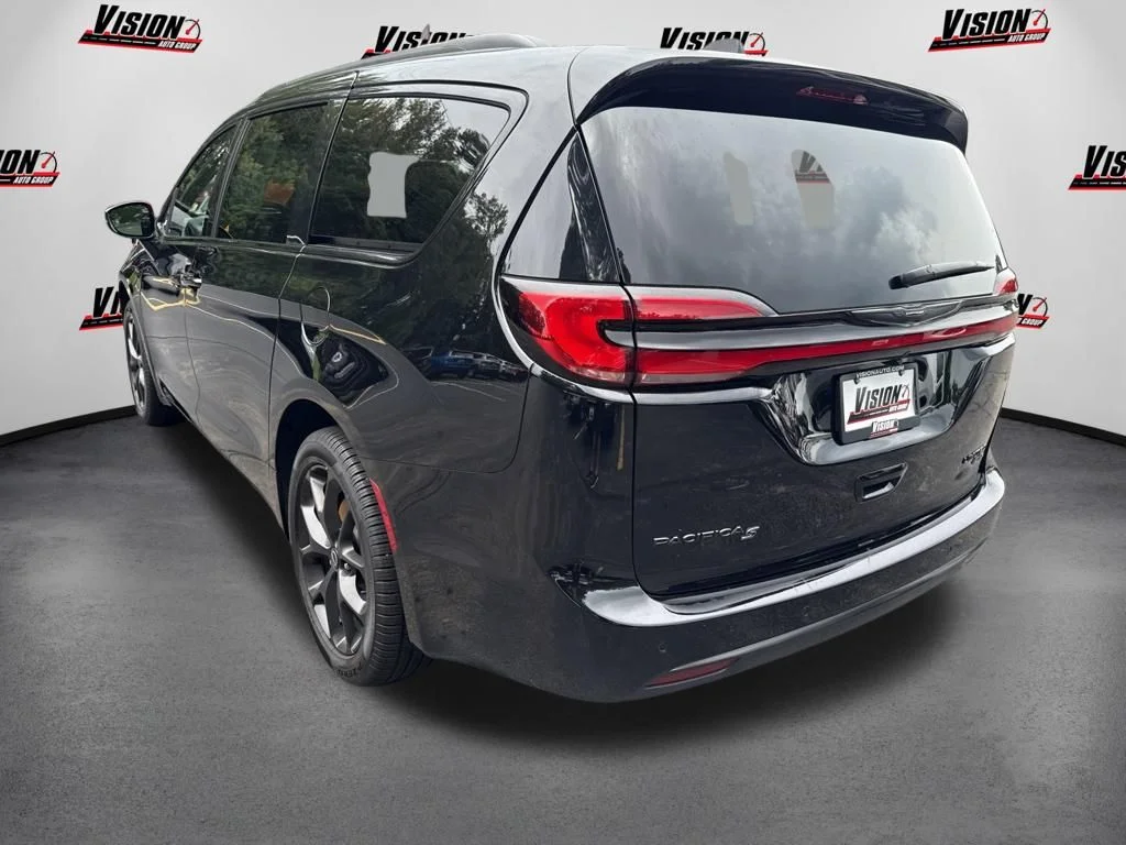 2026 Chrysler Pacifica Limited - Photo 7