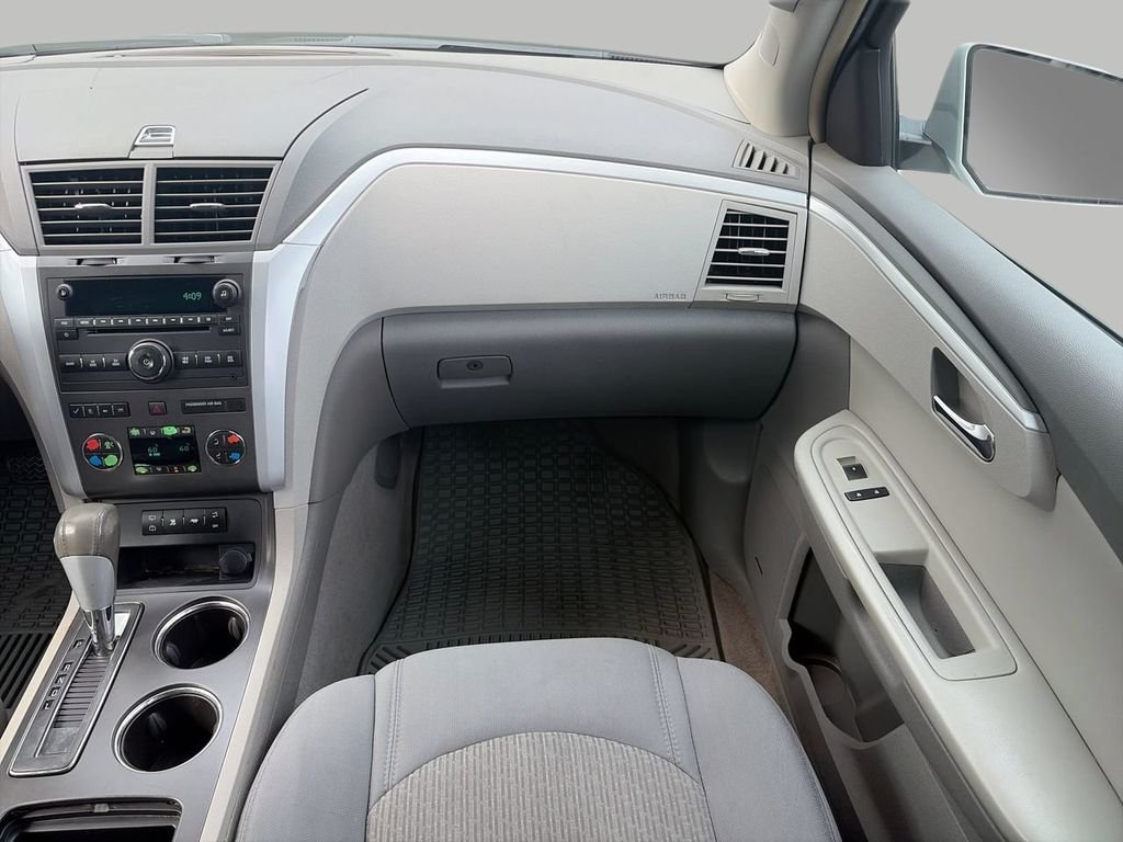 Used 2009 Silver Chevrolet LT image 13