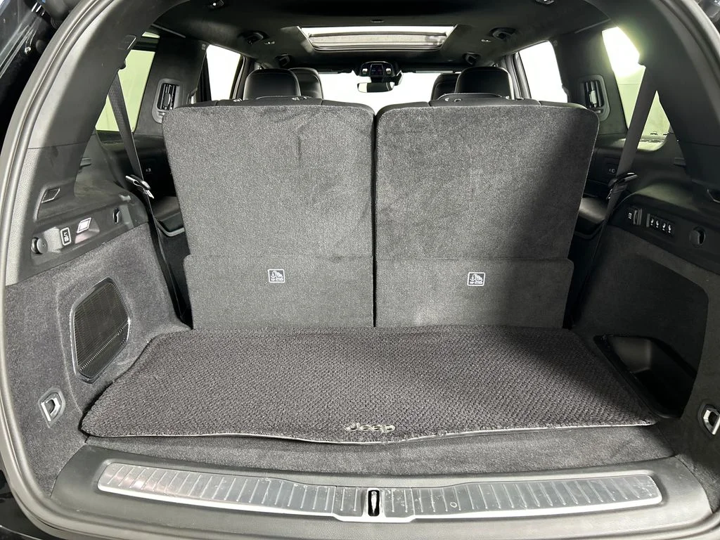 Used 2025 Black Jeep Summit image 22