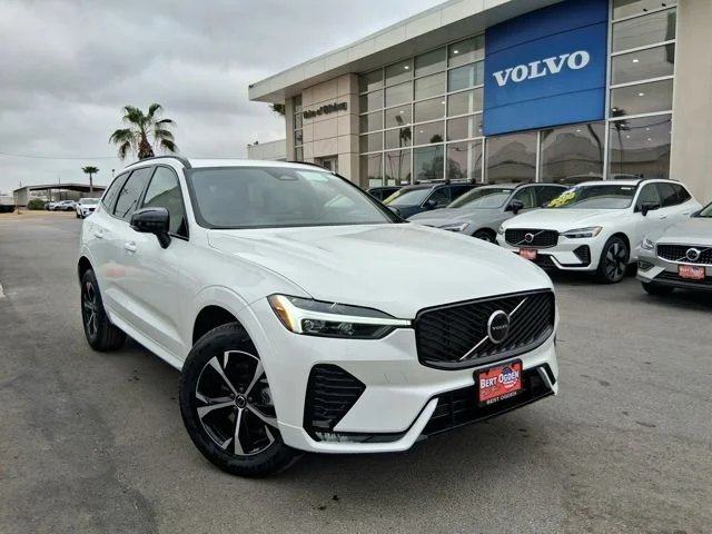 2026 Volvo XC60 B5 Core Dark AWD's photo