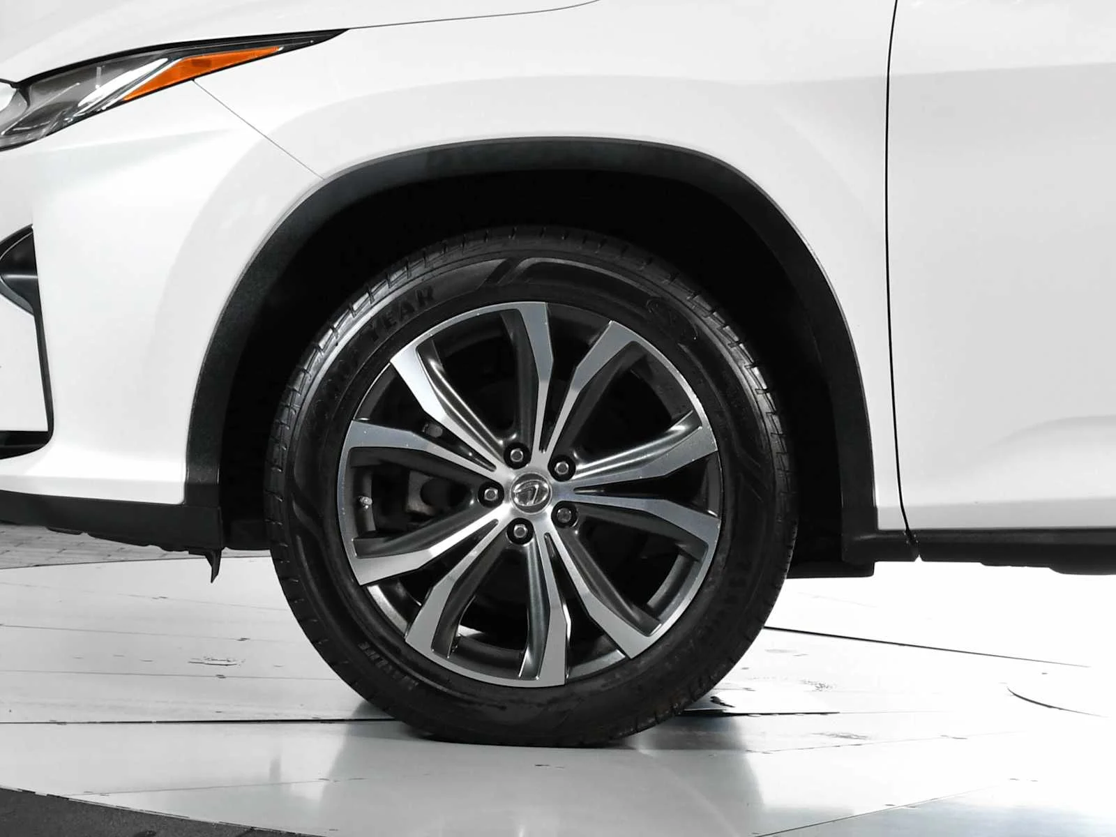 Used 2017 Eminent White Pearl Lexus  image 12