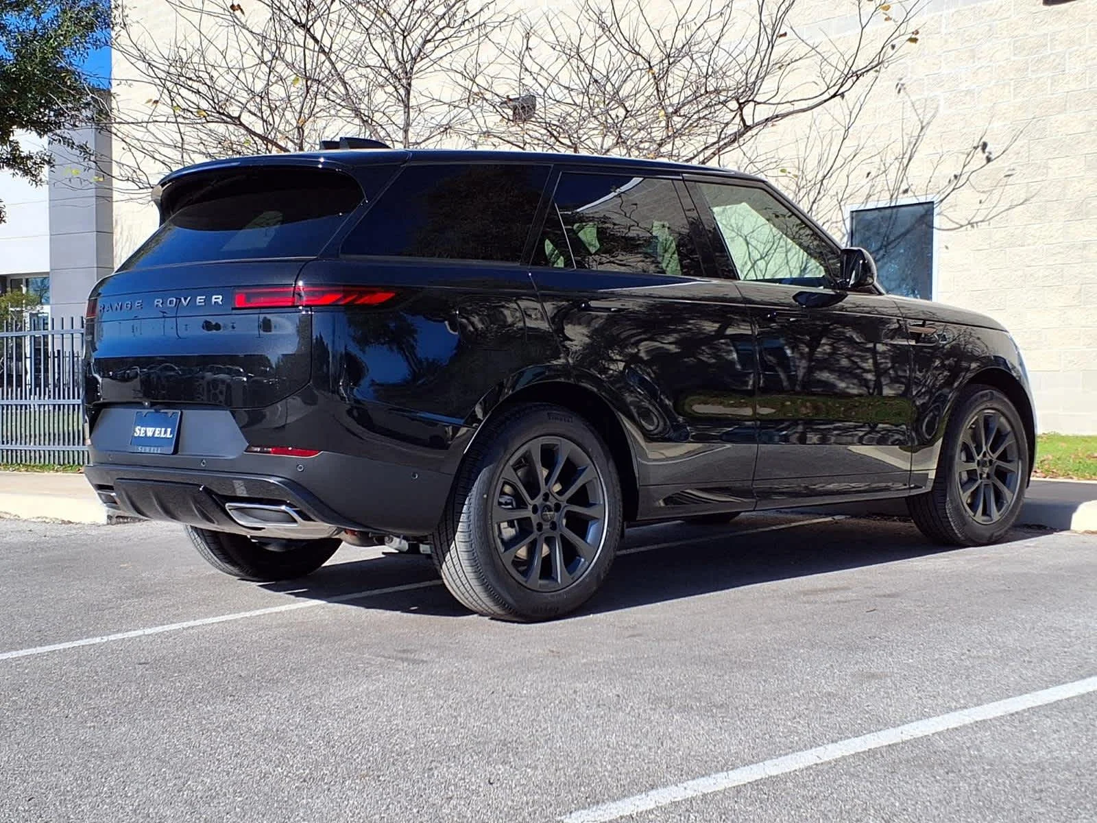 2026 Land Rover Range Rover Sport SE - Photo 5