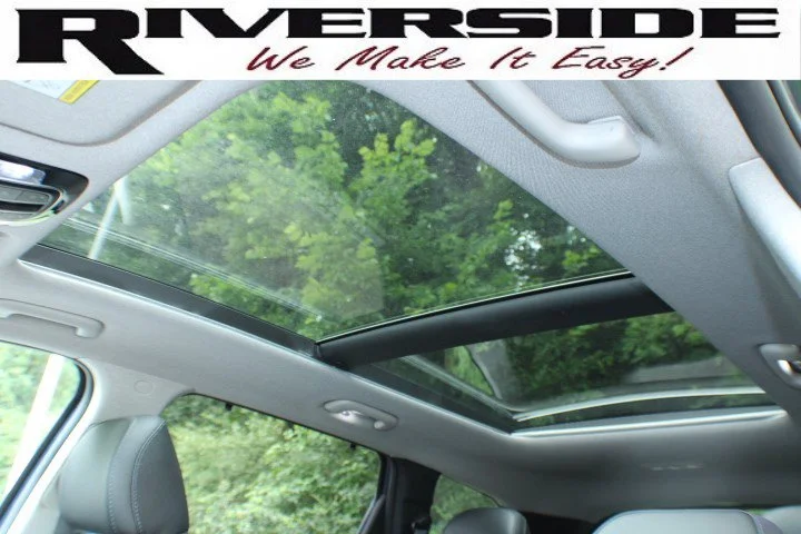 Used 2023 Stormy Sea Hyundai Limited image 7