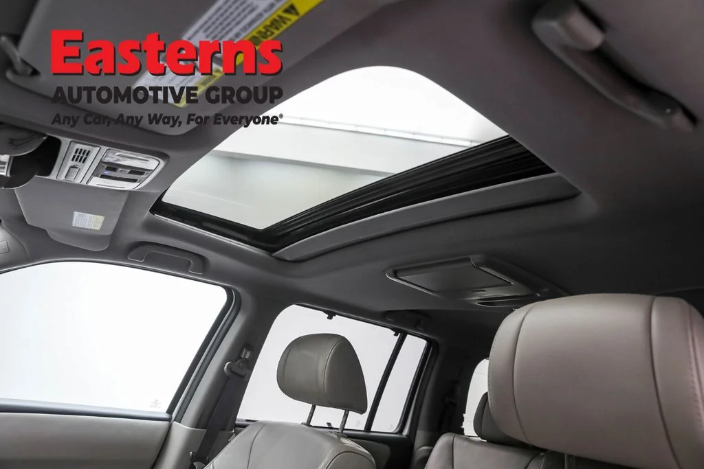 Used 2014 White Honda Touring image 34