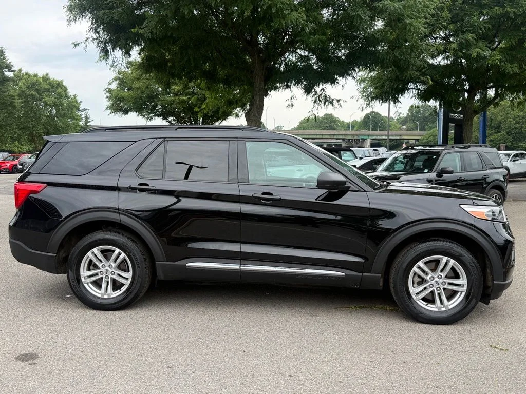 Used 2023 Black Ford XLT image 11