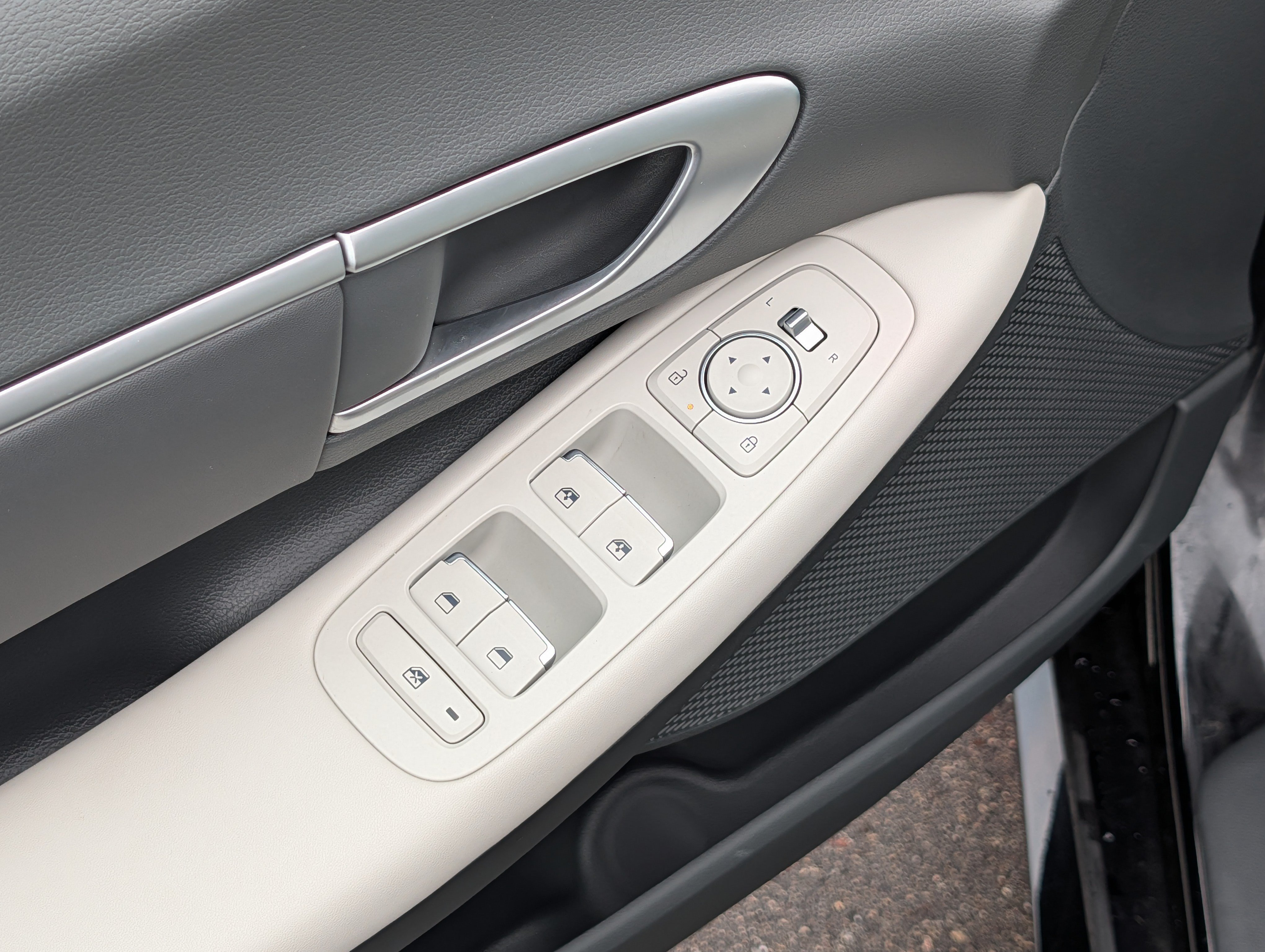 2026 Hyundai Sonata SEL - Photo 19