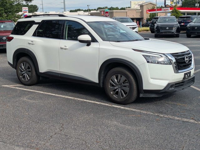 2025 Nissan Pathfinder SV