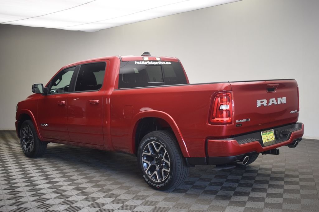 New 2026 Molten Red Pearl-Coat Exterior Paint RAM Laramie image 11