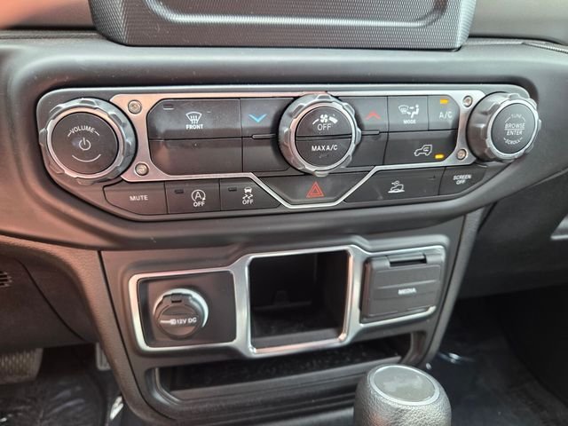 Used 2023 Blue Jeep Sport image 24