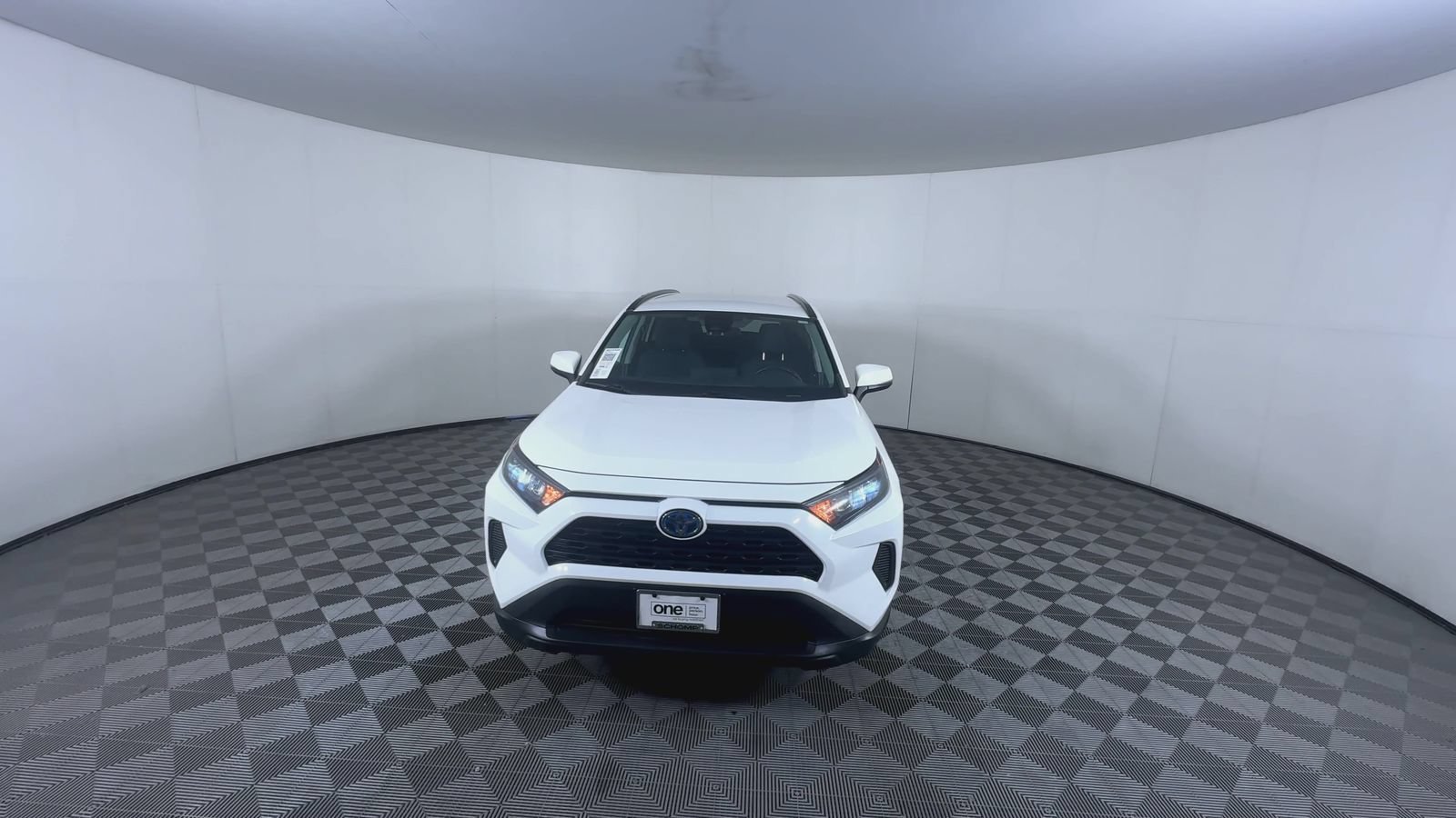 Used 2022 White Toyota Hybrid LE image 3