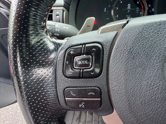 Used 2017 White Lexus 200t image 17