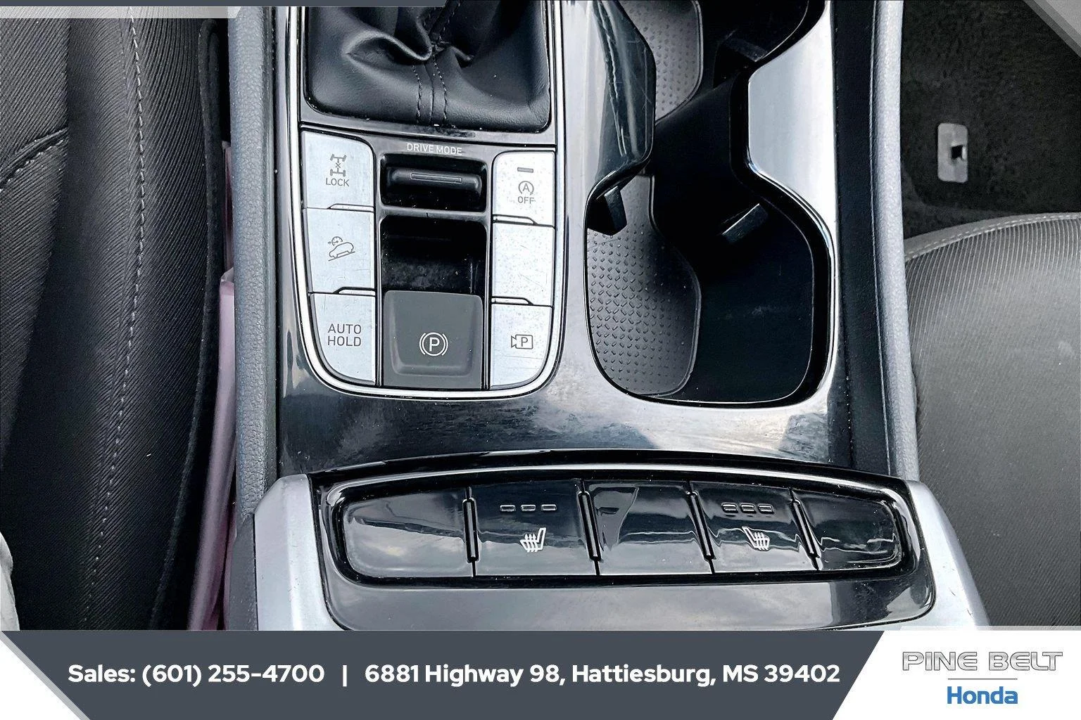 Used 2024 Shimmering Silver Hyundai SEL image 23