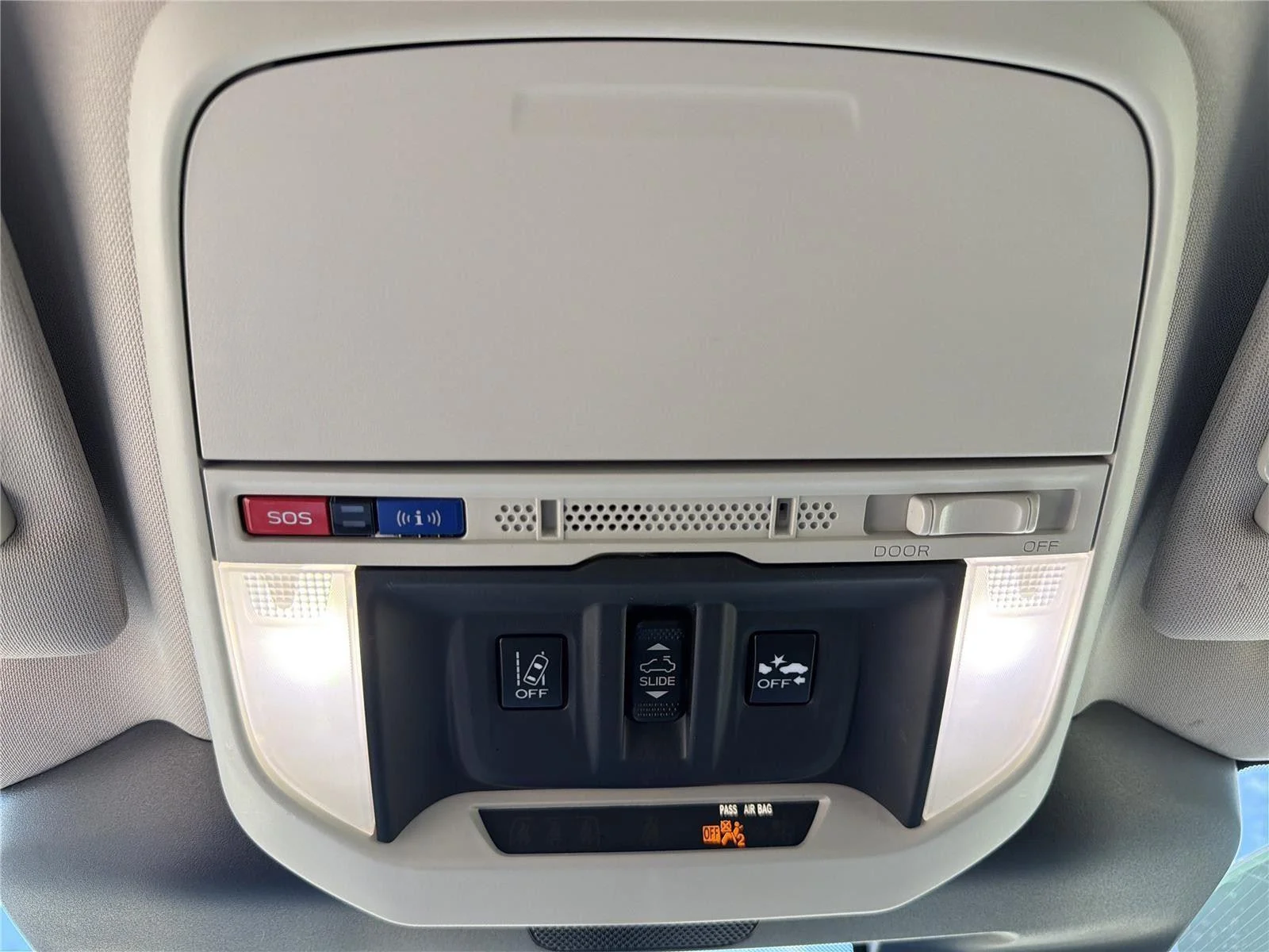 Used 2022  SUBARU 2.5IPREM image 24