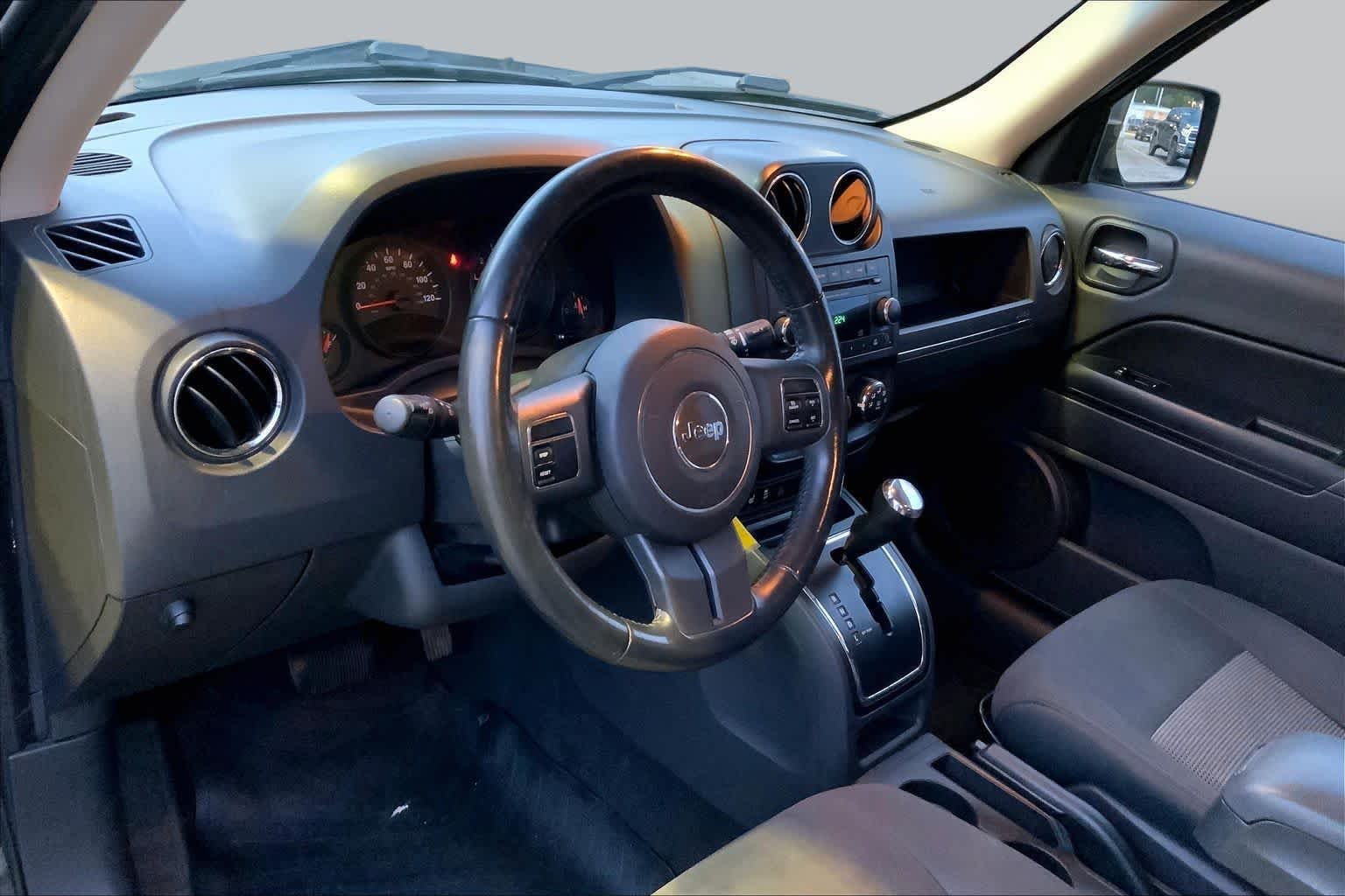 Used 2011 Dark Charcoal Pearl Jeep Latitude image 16