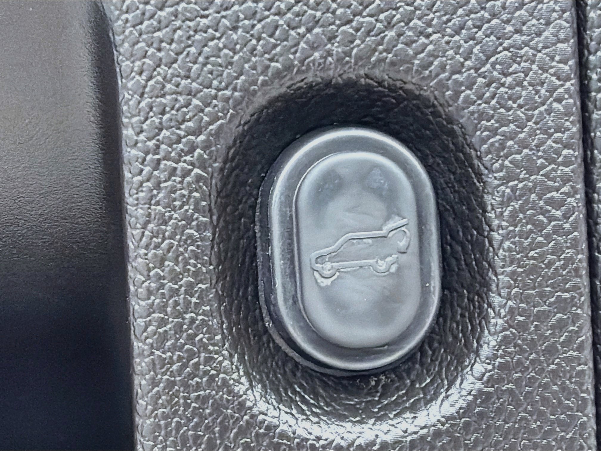 Used 2015 Black Chevrolet LTZ image 13