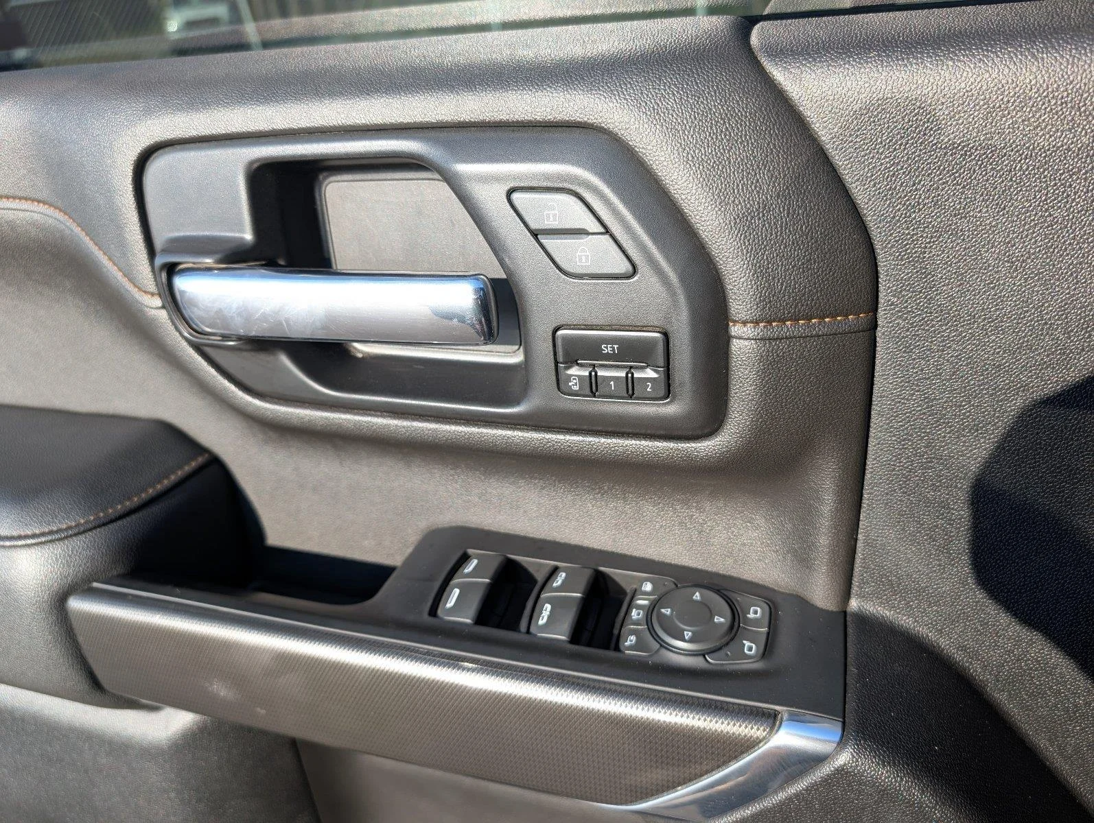 Used 2022 ONYX BLACK GMC AT4 image 18