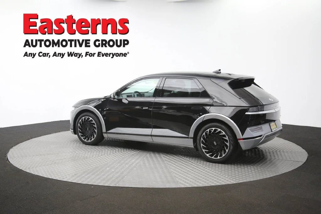 Used 2023 Black Hyundai Limited image 67