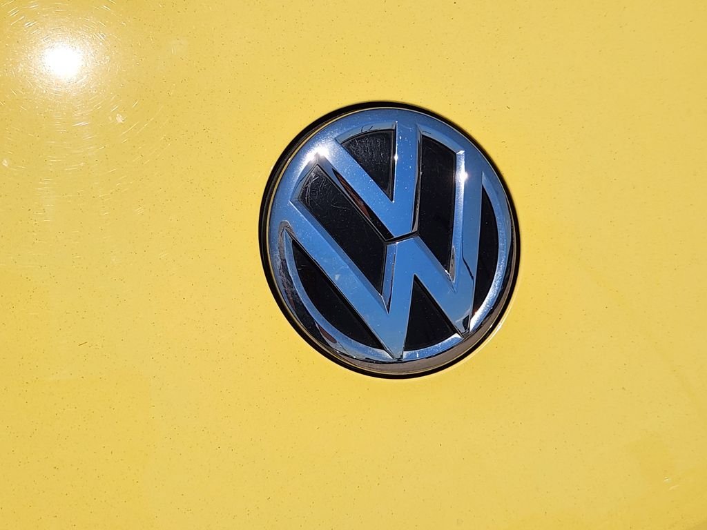 Used 2015 Yellow Rush Volkswagen 1.8T w/Sun/Sound/Nav image 13