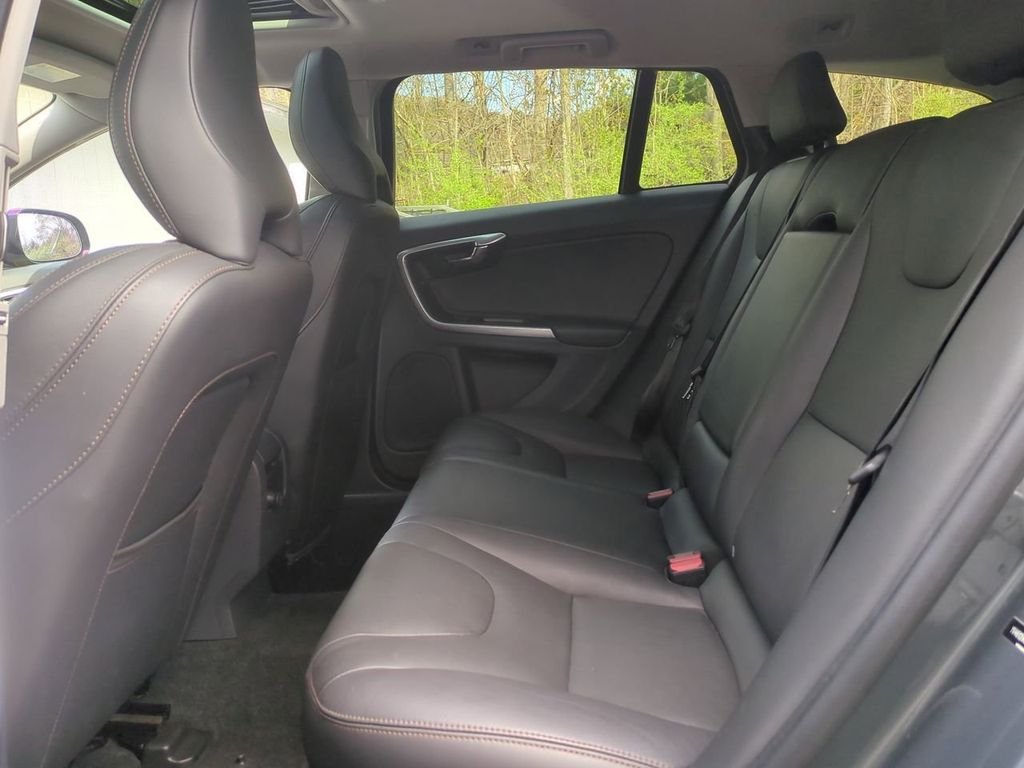 Used 2016 Gray Volvo T5 image 24