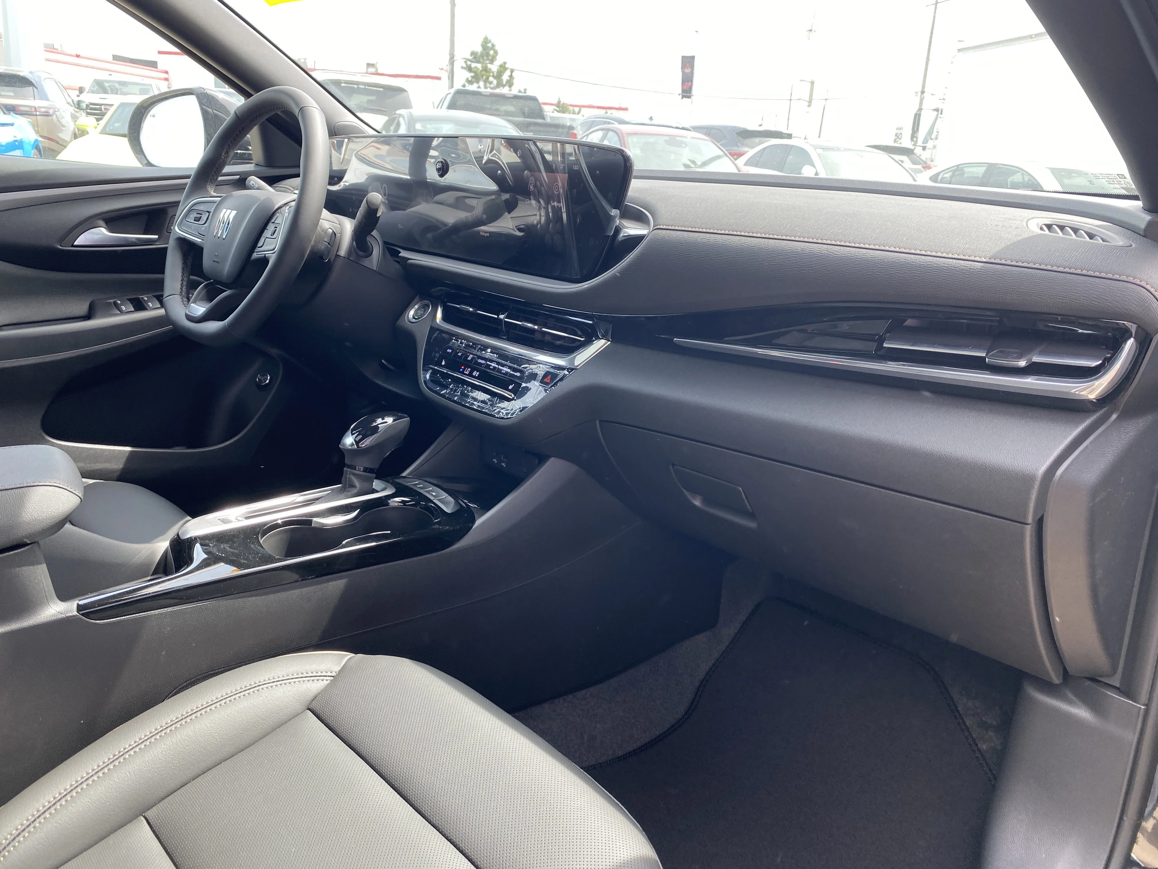 New 2026 EBONY TWILIGHT METALLIC Buick Avenir image 28